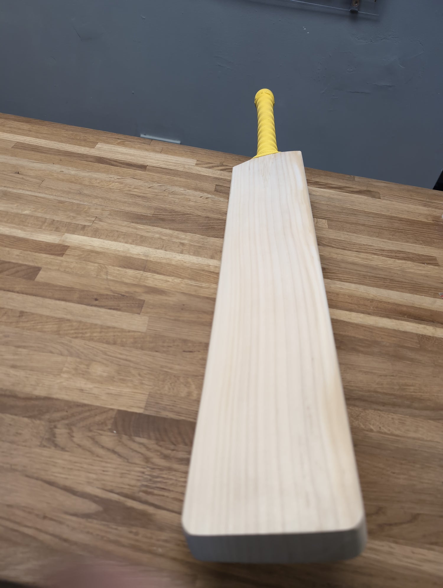 Pro grade. Higher dickbill- 2.10 (bat 2)